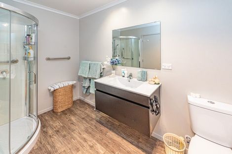 Photo of property in Caversham Park, 2/7 Caversham Road, Westmere, Whanganui, 4501