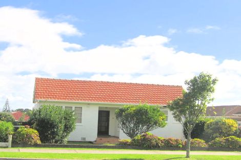 Photo of property in 2/78 Rangitoto Road, Papatoetoe, Auckland, 2025