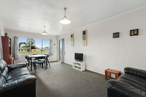 Photo of property in 49 Beach Road, Waihi Beach, 3611