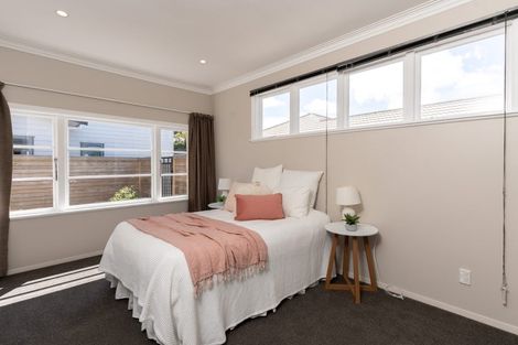 Photo of property in 7b Romney Square, Tawa, Wellington, 5028