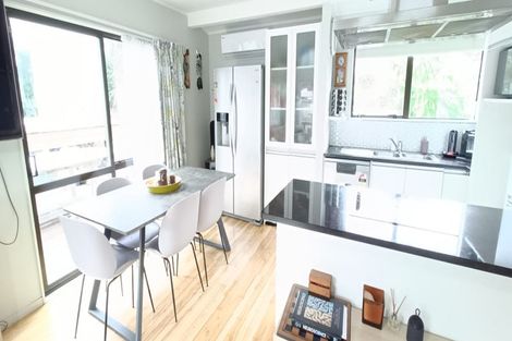 Photo of property in 2/213 Lake Road, Belmont, Auckland, 0622