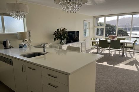 Photo of property in 2/130 Oriental Parade, Oriental Bay, Wellington, 6011