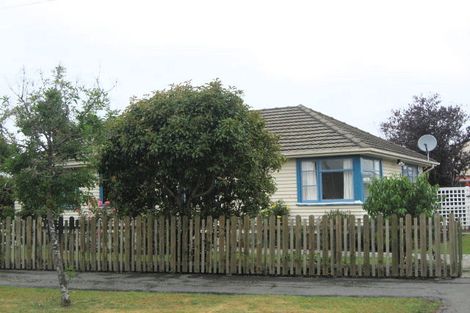 Photo of property in 18 Bideford Place, Dallington, Christchurch, 8061