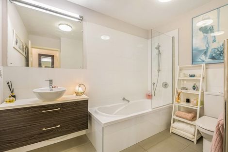 Photo of property in 6 Park Lane, Orewa, 0931