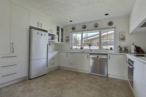 Photo of property in 10 Bassett Place, Taradale, Napier, 4112