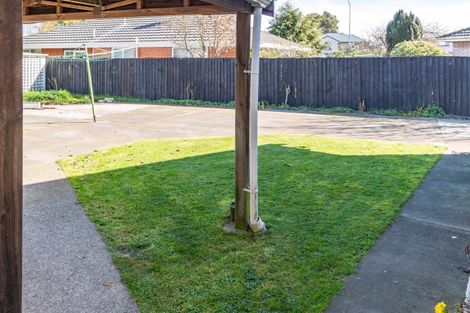 Photo of property in 399 Yaldhurst Road, Russley, Christchurch, 8042