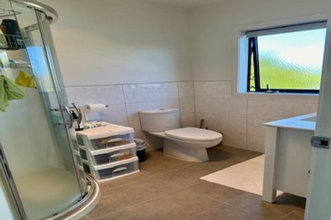 Photo of property in 85a Sunnynook Road, Forrest Hill, Auckland, 0620