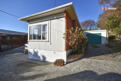 Photo of property in 34 Bayne Terrace, Macandrew Bay, Dunedin, 9014