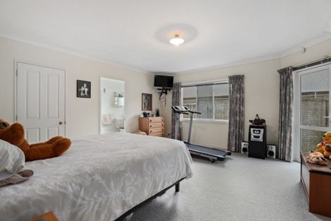 Photo of property in 25 Farringdon Avenue, Rototuna North, Hamilton, 3210