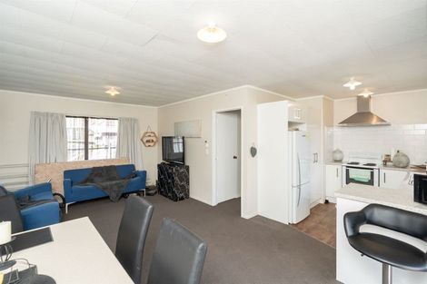 Photo of property in 25b Ross Crescent, Fairfield, Hamilton, 3214