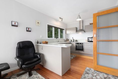 Photo of property in 4 Mana View Road, Paremata, Porirua, 5026