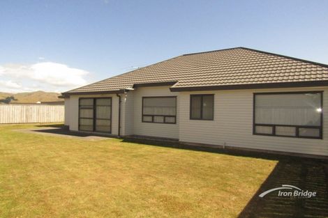 Photo of property in 3 Aotea Drive, Aotea, Porirua, 5024