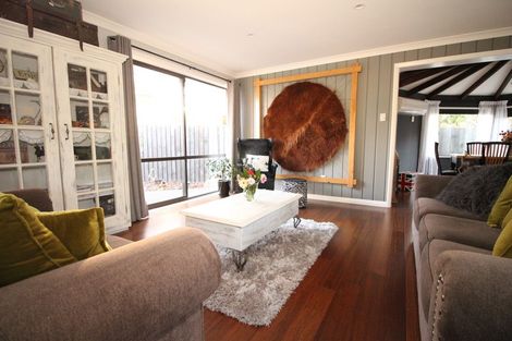 Photo of property in 17 Hawthornden Road, Avonhead, Christchurch, 8042