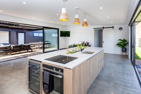 Photo of property in 31 Longreach Drive, Cooks Beach, Whitianga, 3591