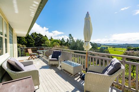 Photo of property in 122 Massey Road, Waipu, 0582