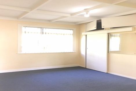 Photo of property in 14 Northcote Road, Takapuna, Auckland, 0622