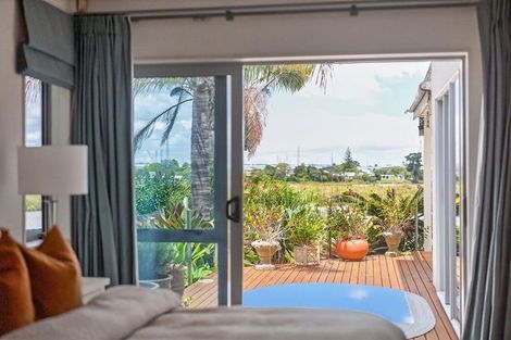 Photo of property in 48 Aurea Avenue, Pakuranga, Auckland, 2010