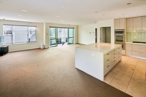 Photo of property in 12a Glenmore Street, Thorndon, Wellington, 6011