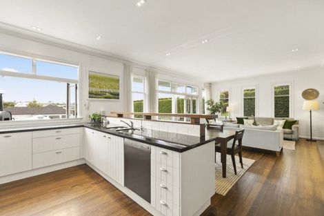 Photo of property in 124 Victoria Avenue, Remuera, Auckland, 1050