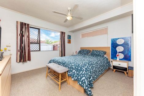 Photo of property in 5/4074 Great North Road, Glen Eden, Auckland, 0602