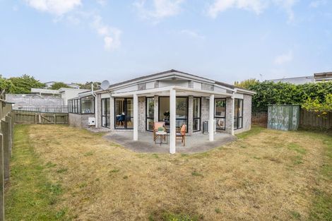 Photo of property in 12 Toru Road, Paraparaumu Beach, Paraparaumu, 5032