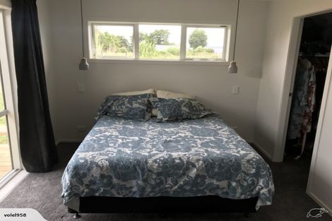 Photo of property in 38 Feist Street, Carterton, 5713