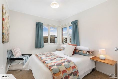 Photo of property in 10 Rixon Place, Te Atatu Peninsula, Auckland, 0610