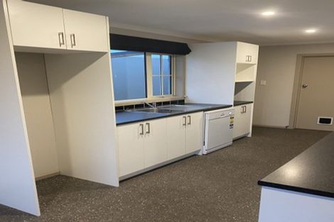 Photo of property in 11 Chesney Street, Heidelberg, Invercargill, 9812