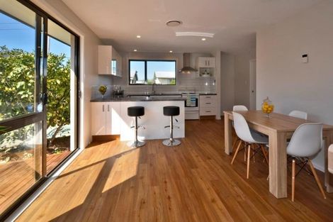 Photo of property in 445 Mairehau Road, Parklands, Christchurch, 8083