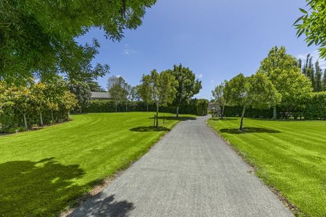 Photo of property in 21 Koraha Road, Kumeu, 0892