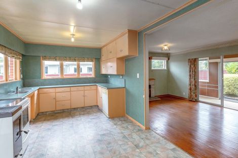 Photo of property in 17 Philip Street, Carterton, 5713