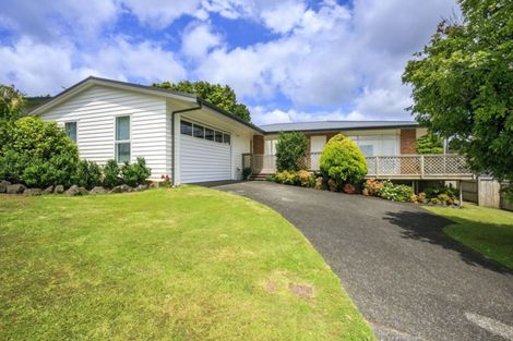 Photo of property in 5 Sandpiper Grove, Unsworth Heights, Auckland, 0632