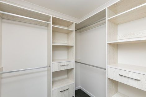 Photo of property in 6 Pihipihi Way, Crofton Downs, Wellington, 6035