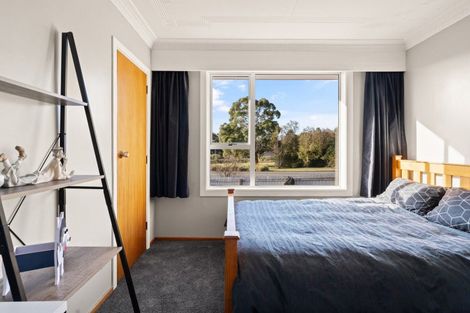 Photo of property in 1 Kinmont Crescent, Kinmont Park, Mosgiel, 9024