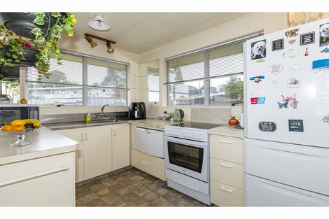 Photo of property in 6 Clyde Carr Crescent, Waimataitai, Timaru, 7910
