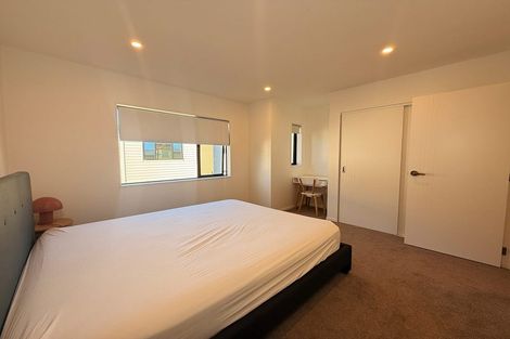 Photo of property in 47d Northcote Road, Hillcrest, Auckland, 0627