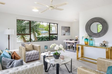 Photo of property in 1/66 Kamara Road, Glen Eden, Auckland, 0602