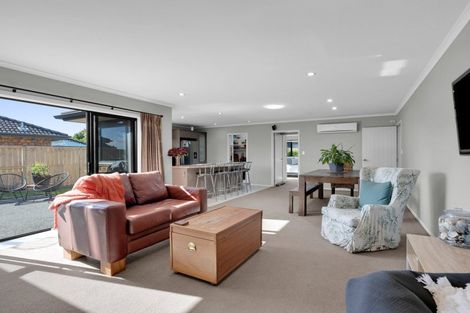 Photo of property in 7 Whitney Place, Rototuna North, Hamilton, 3210