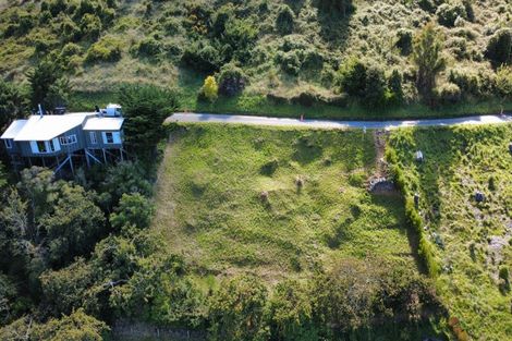 Photo of property in 11 Harmans Road, Lyttelton, 8082