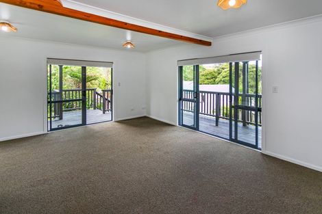 Photo of property in 27 Taurua Place, Coromandel, 3506