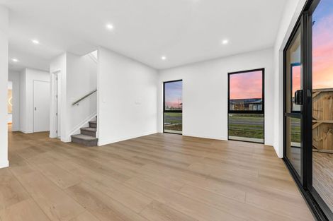 Photo of property in 14 Gertrude Cole Road, Clarks Beach, 2122