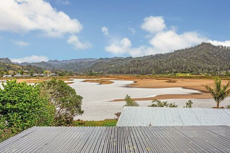 Photo of property in 20 Daphne Road, Tairua, 3508