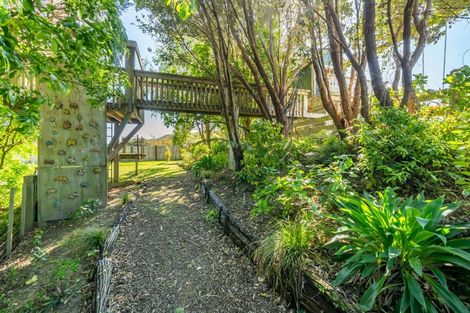 Photo of property in 3 Coroglen Rise, Pukerua Bay, 5026