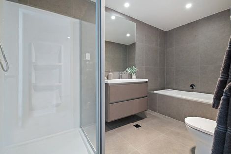 Photo of property in 1 Nga Pona Toru Road, Flat Bush, Auckland, 2019