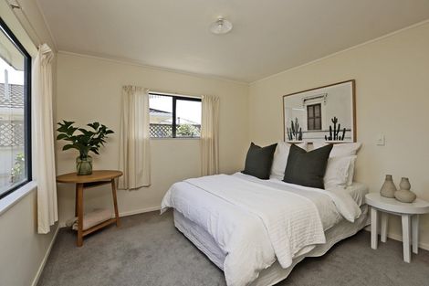 Photo of property in 207 Knight Street, Hastings, 4122