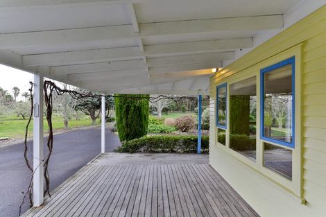 Photo of property in 76 Riverland Road, Kumeu, 0892