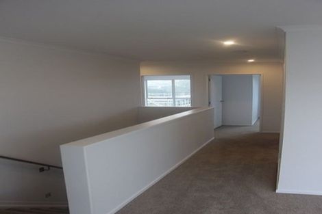 Photo of property in 29 Ambar Ridge Avenue, Massey, Auckland, 0614