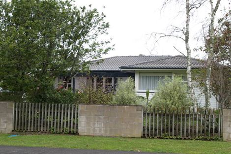 Photo of property in 17 Judkins Crescent, Cockle Bay, Auckland, 2014