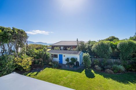 Photo of property in 113 Field Way, Waikanae Beach, Waikanae, 5036