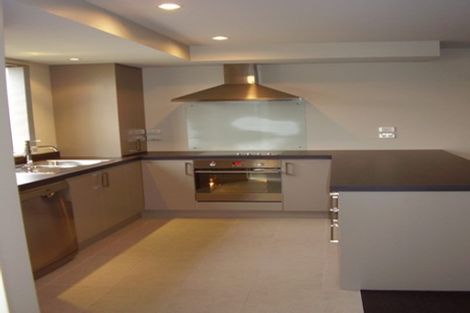 Photo of property in 2 Yew Tree Lane, Hillmorton, Christchurch, 8024